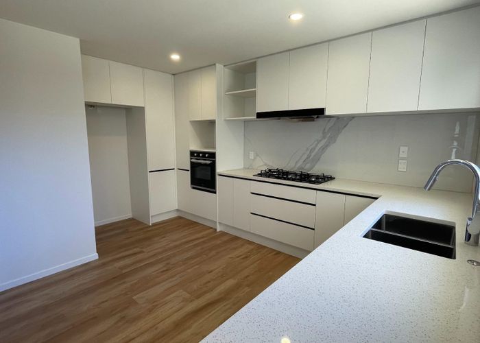  at 6B Cairngorm Place, Highland Park, Manukau City, Auckland