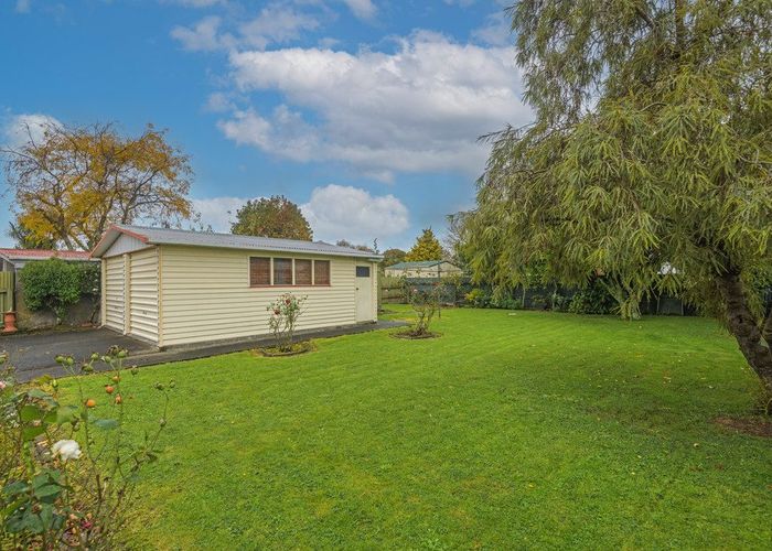  at 112 Savage Crescent, West End, Palmerston North, Manawatu / Whanganui