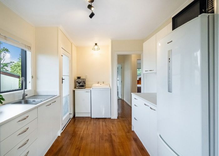  at 539 Glenfield Road, Glenfield, North Shore City, Auckland