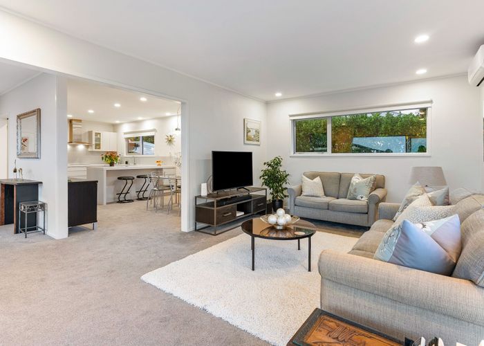  at 3 Maxwelton Drive, Mairangi Bay, North Shore City, Auckland