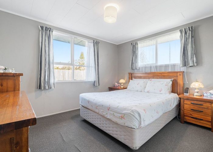  at 34 Cramond Drive, Mangere East, Auckland