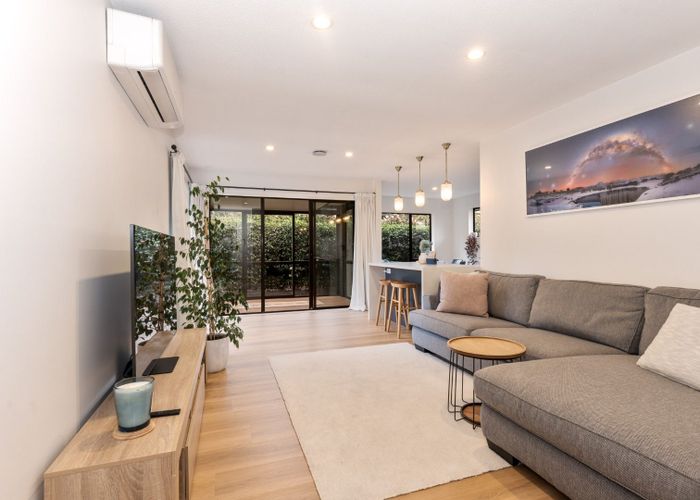  at 16b Beauford Place, Parklands, Christchurch City, Canterbury