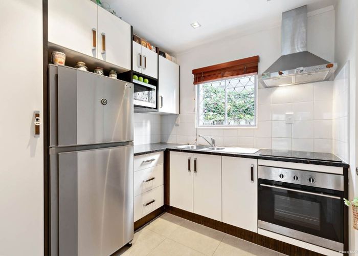  at 9/50 Wynyard Road, Mount Eden, Auckland City, Auckland