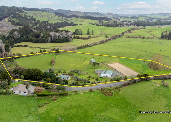 Free property data for 961 Tauhoa Road, Kaipara Flats homes.co.nz