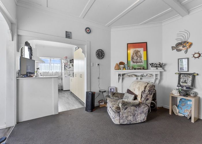  at 8 Holyoake Street, Whanganui East, Whanganui, Manawatu / Whanganui