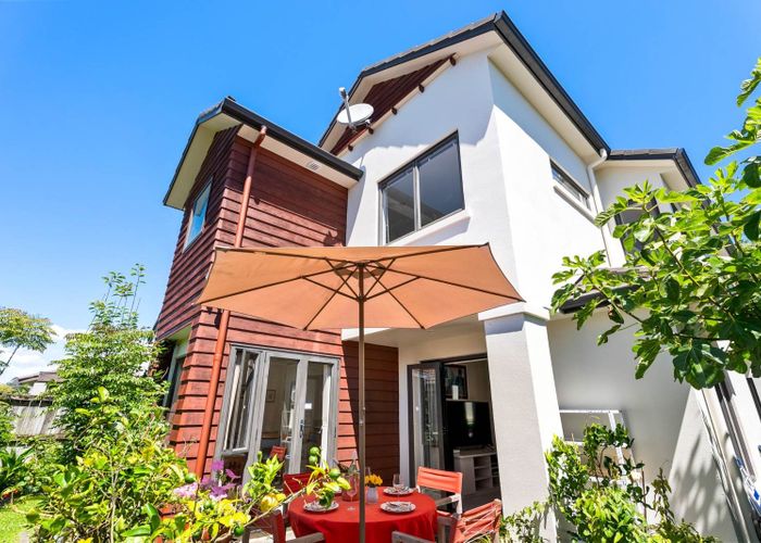  at 9 Lilybank Crescent, East Tamaki, Manukau City, Auckland