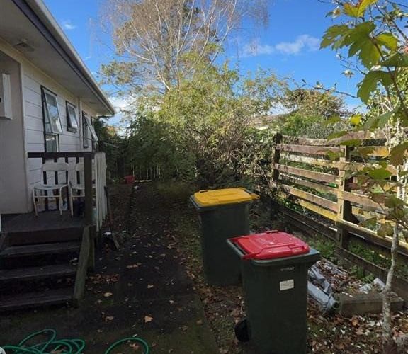  at 7 Silverstone, Henderson, Waitakere City, Auckland