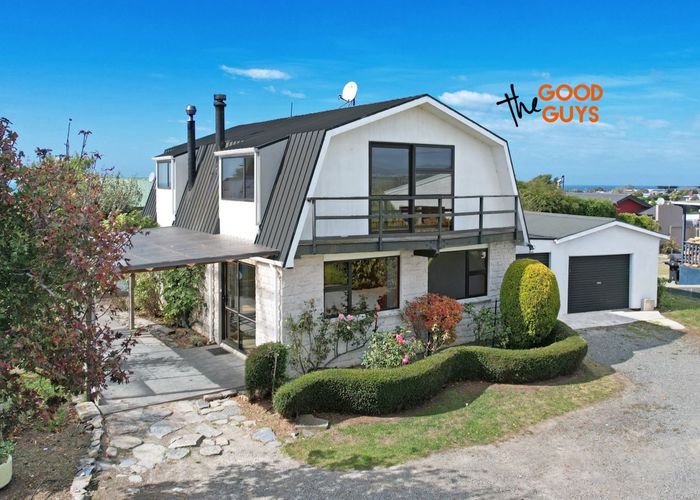  at 17 Burnett Street, Kakanui