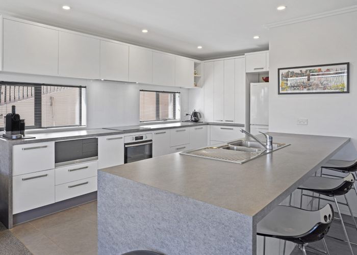  at 11 Hilltop Lane, Mount Pleasant, Christchurch City, Canterbury