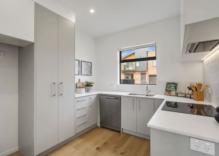  at 10 Mahinga Kai Way, Belmont, Auckland