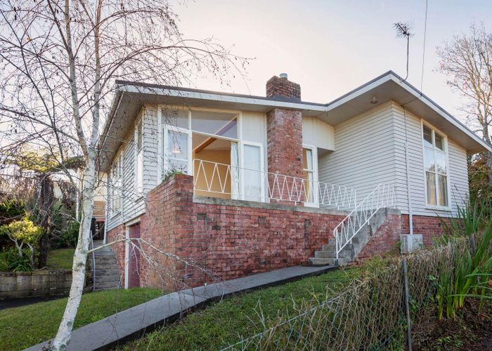  at 16 Laburnum Road, New Windsor, Auckland City, Auckland