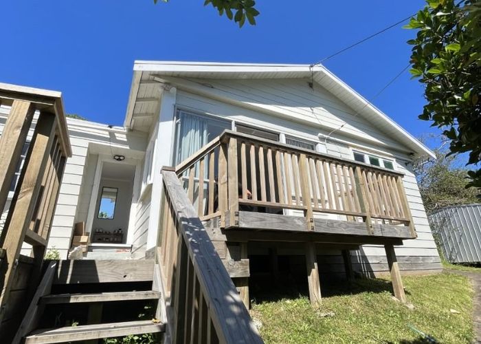  at 14 Te Pari Pari Road, Pukerua Bay, Porirua