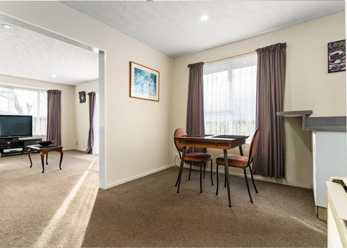  at 2/62 Moffett Street, Islington, Christchurch