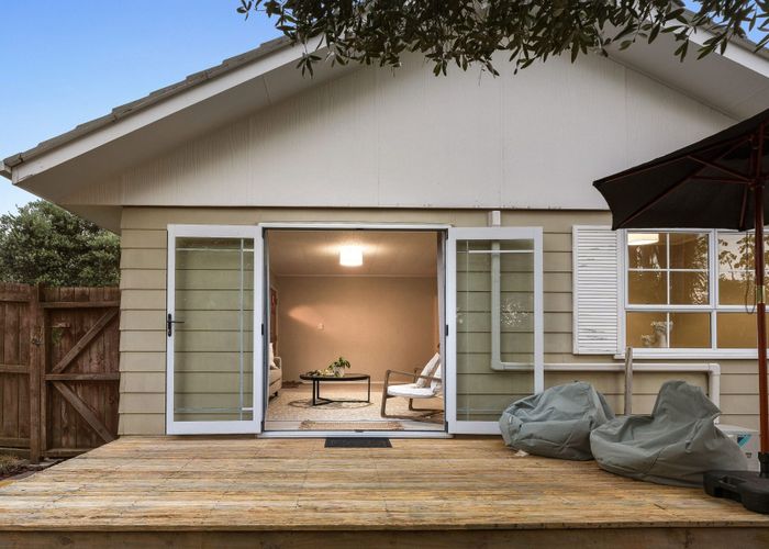  at 1/1 Mira Place, Mairangi Bay, North Shore City, Auckland