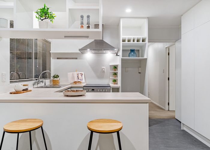  at 1/34 Bayview Road, Bayview, Auckland