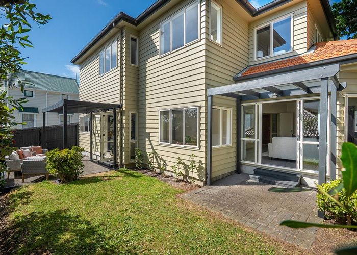  at 4/19 Rodney Road, Northcote Point, North Shore City, Auckland