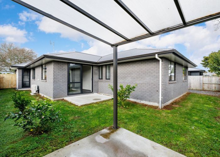  at 401B Peachgrove Road, Fairfield, Hamilton