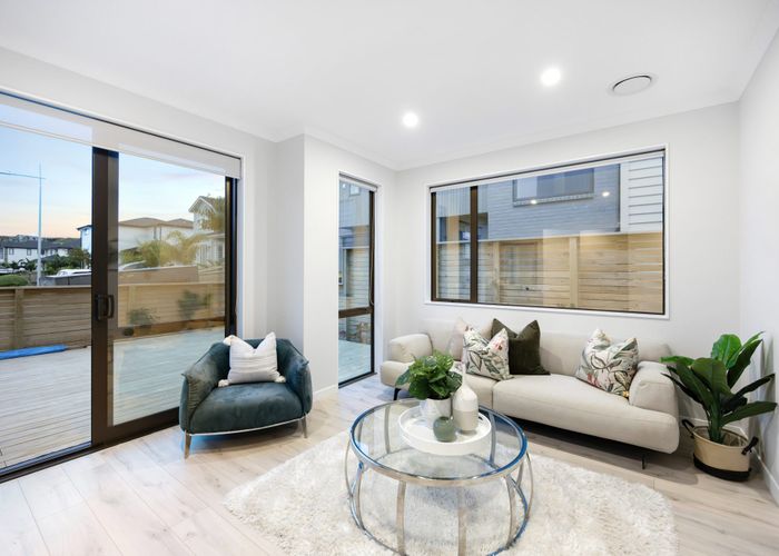  at 10 Kina Place, Long Bay, Auckland