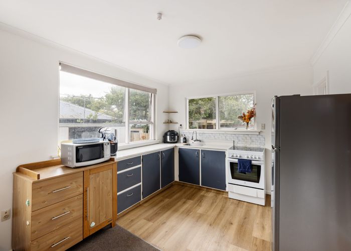  at 2/374B Pages Road, Aranui, Christchurch City, Canterbury