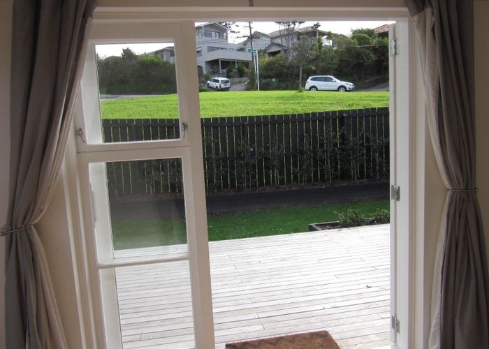  at 4/420 Beach Road, Mairangi Bay, Auckland