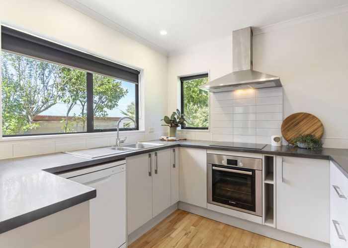  at 3/599 Glenfield Road, Totara Vale, North Shore City, Auckland
