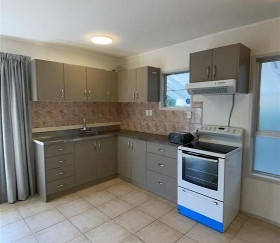  at 1040A East Coast Road, Fairview Heights, North Shore City, Auckland