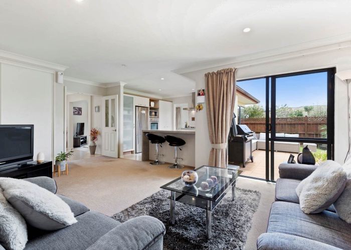  at 2 Bellshill Close, Wattle Downs, Auckland