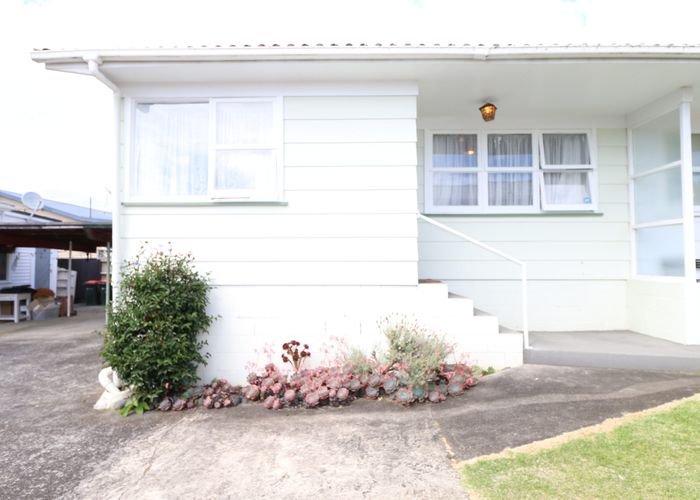  at 2/16 Rangipawa Road, One Tree Hill, Auckland City, Auckland