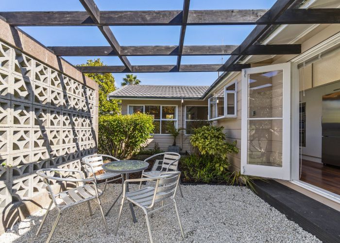  at 14 Fancourt Street, Meadowbank, Auckland City, Auckland