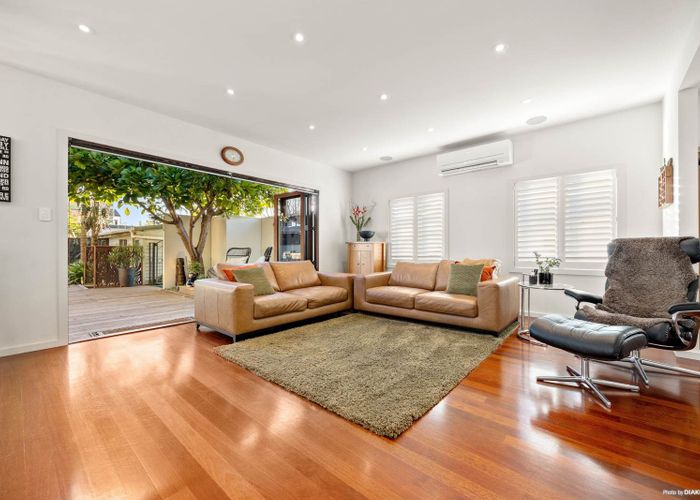  at 4  Bangor Street, Point Chevalier, Auckland City, Auckland