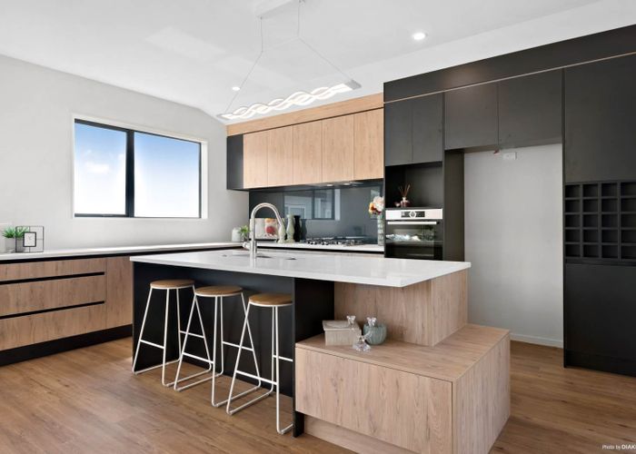  at 12 Taurikura Way, Fairview Heights, Auckland