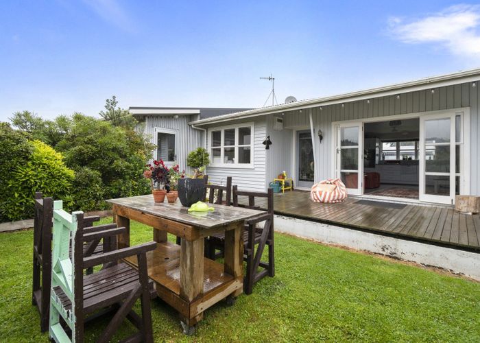  at 42 Edinburgh Terrace, Foxton Beach, Foxton