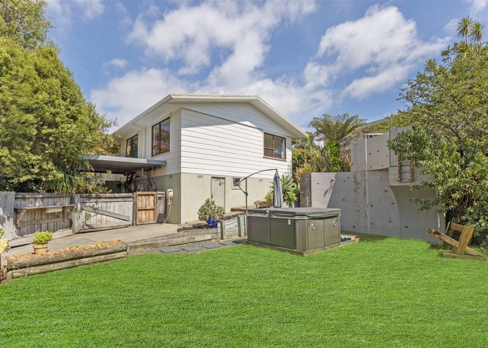 at 64 Tamahere Drive, Glenfield, Auckland