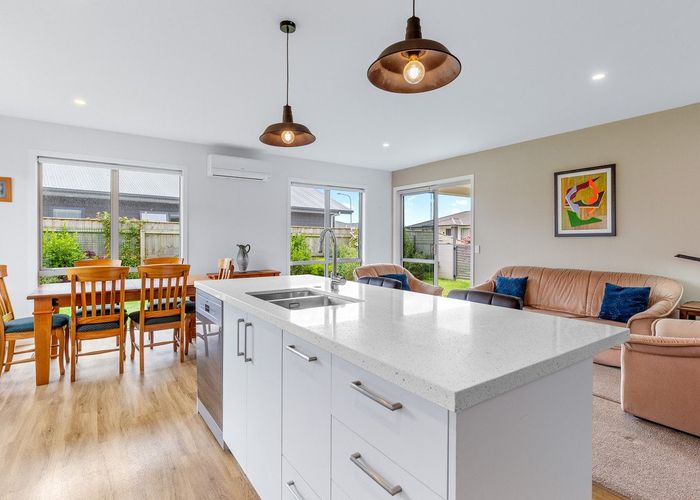  at 5 Oak Place, Levin, Levin