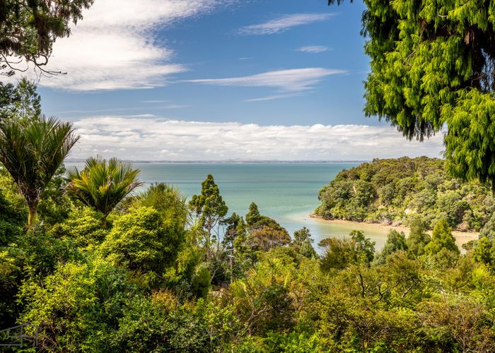  at 13 Takahe Road, Titirangi, Waitakere City, Auckland