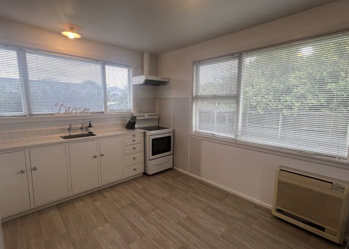  at 2/8a Marshall Street, Woolston, Christchurch City, Canterbury