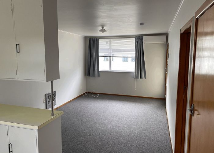  at 2/449 Ferguson Street, City Centre, Palmerston North, Manawatu / Whanganui