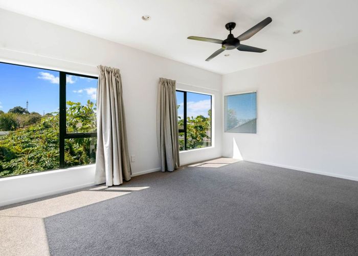  at 12A Sunhaven Avenue, Glenfield, North Shore City, Auckland