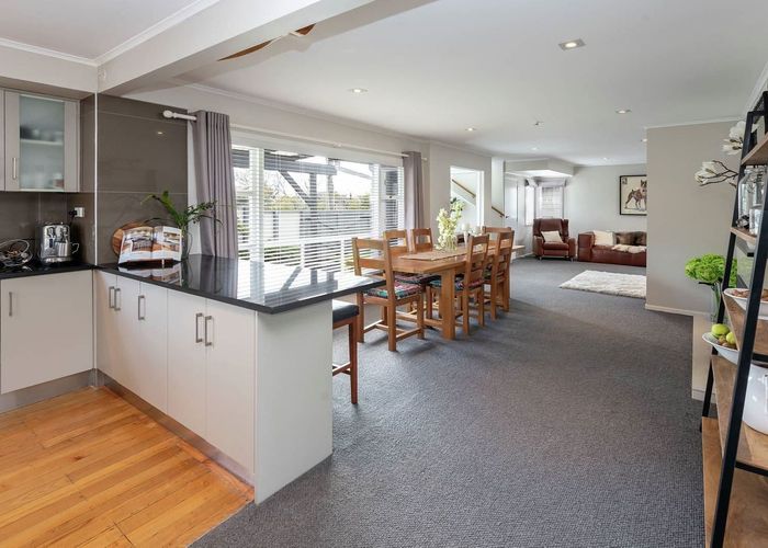  at 19 Beach Road, Howick, Manukau City, Auckland