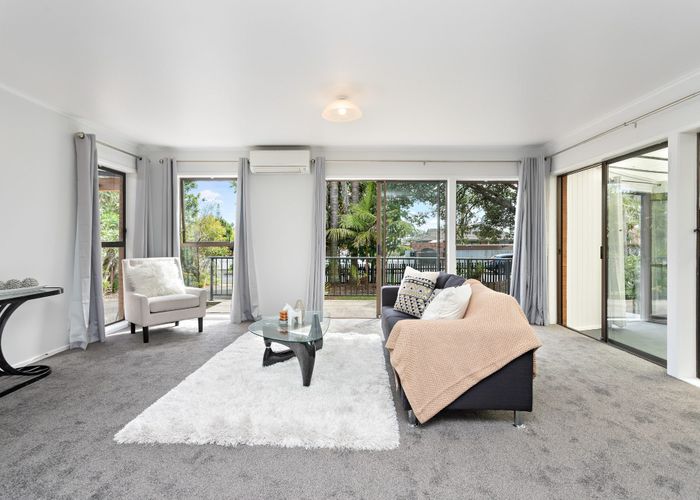  at 6 Palm Court Drive, Glen Eden, Auckland