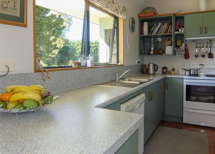  at 5 Camerons Road, Okaramio