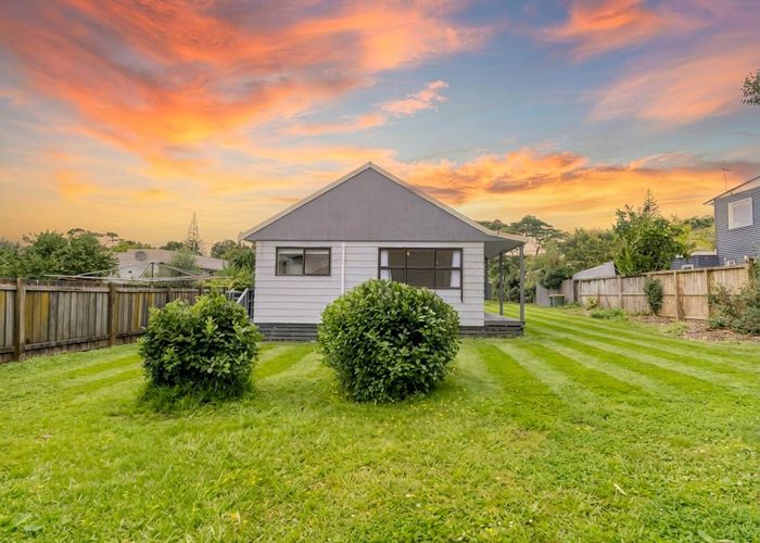  at 1/3 Nicolas Avenue, Glen Eden, Waitakere City, Auckland