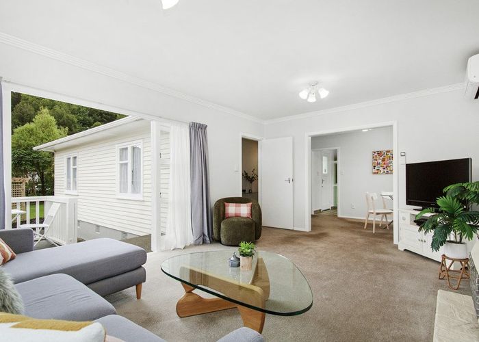  at 14 Lowry Crescent, Stokes Valley, Lower Hutt, Wellington