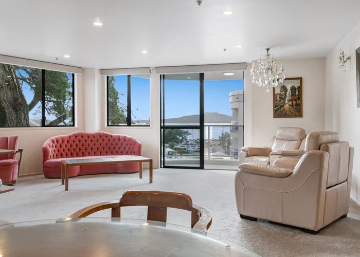  at 1B/5 The Promenade, Takapuna, North Shore City, Auckland