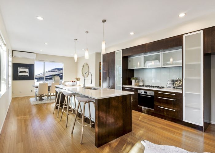  at 20 Namsan Close, Fairview Heights, Auckland