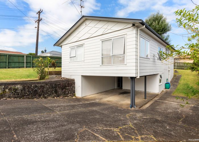  at 157 Whitney Street, Blockhouse Bay, Auckland