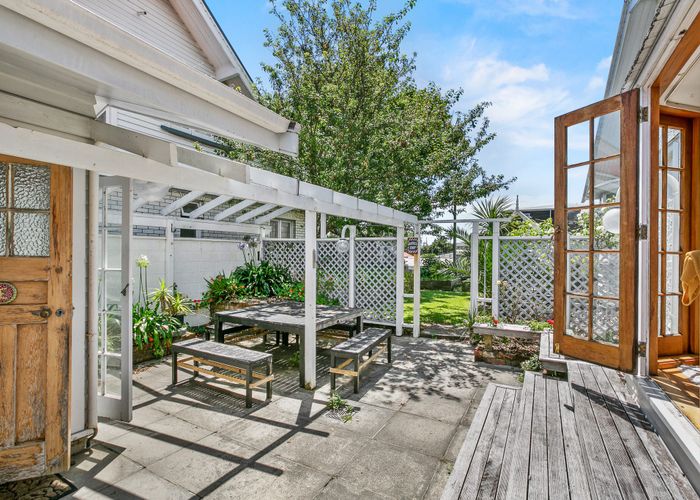  at 12 Mangorei Road, Strandon, New Plymouth