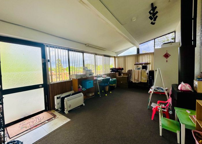  at 18 Ransom Smyth Drive, Goodwood Heights, Manukau City, Auckland