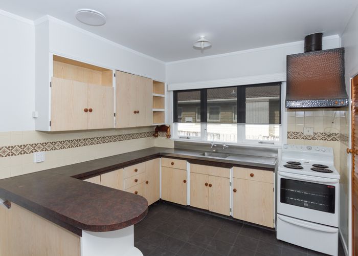  at 169 Clarkin Road, Fairfield, Hamilton