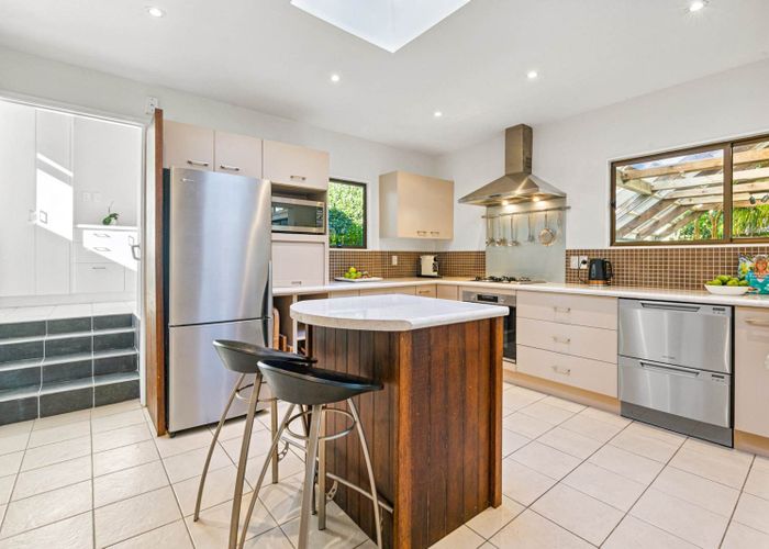  at 26 Aberdeen Road, Campbells Bay, North Shore City, Auckland
